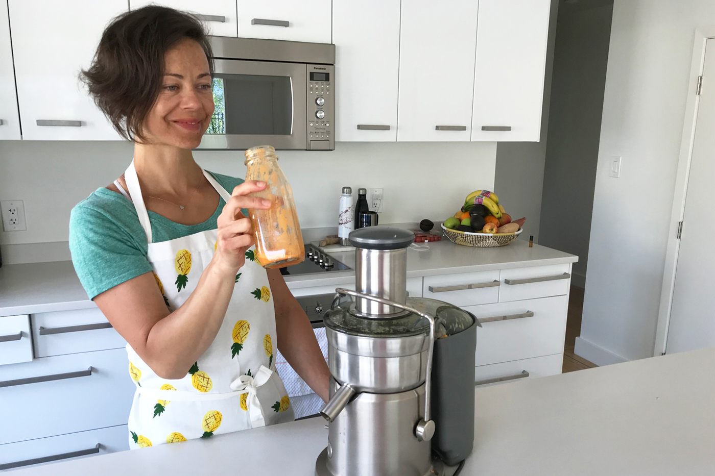 Easy Juicing Recipes for Beginners {Cold Press Juice} - The Girl on Bloor